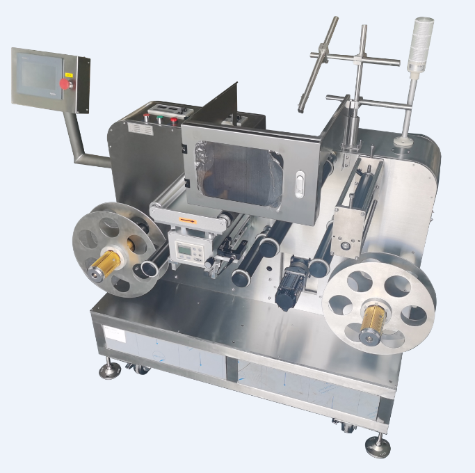 Correction of deviation rewinder